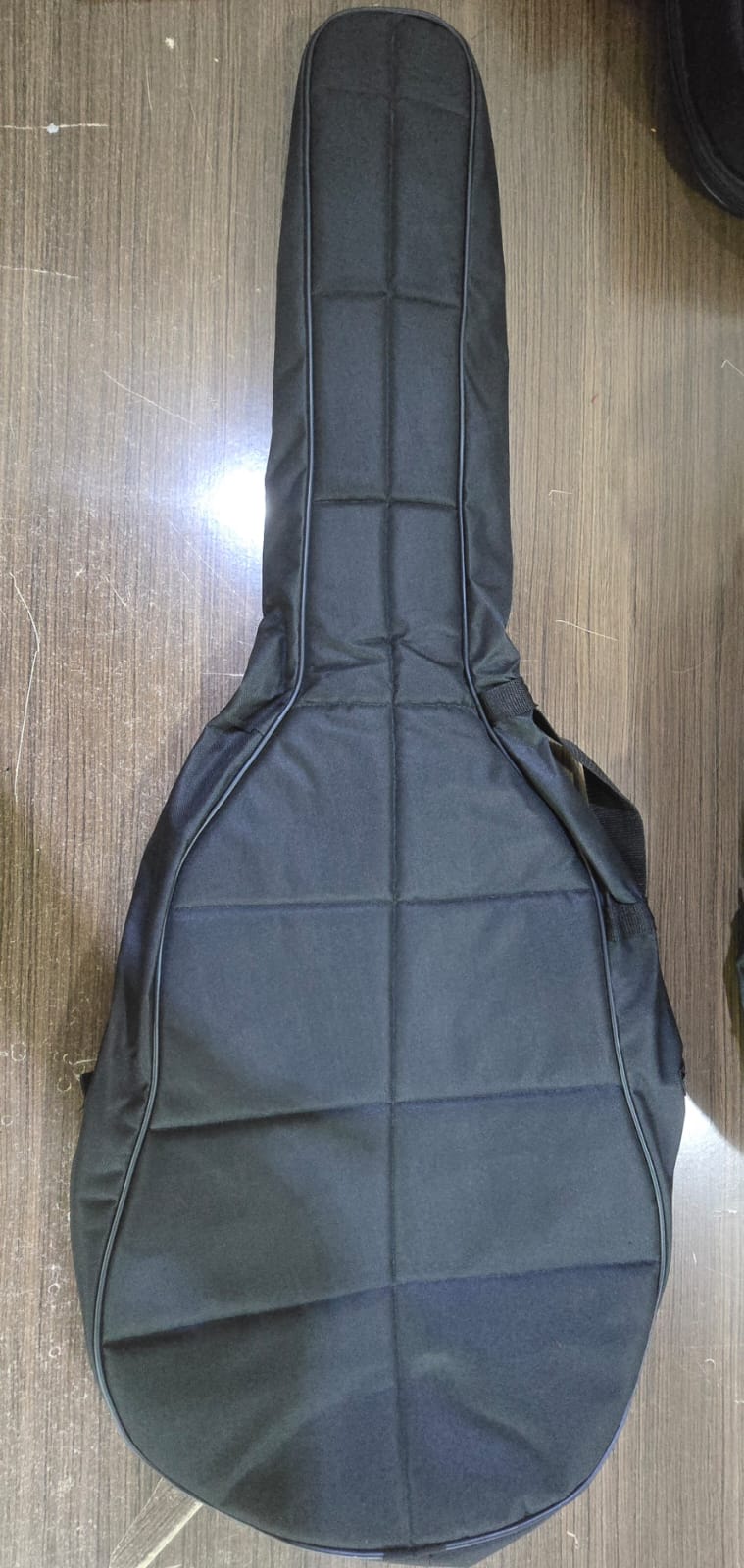 Estuches de guitarra clásica..